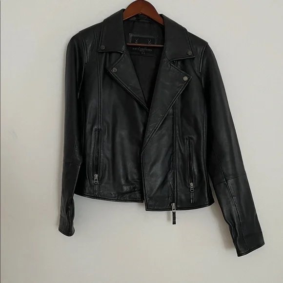 Elegant Black Leather Jacket - Picture 3 of 4